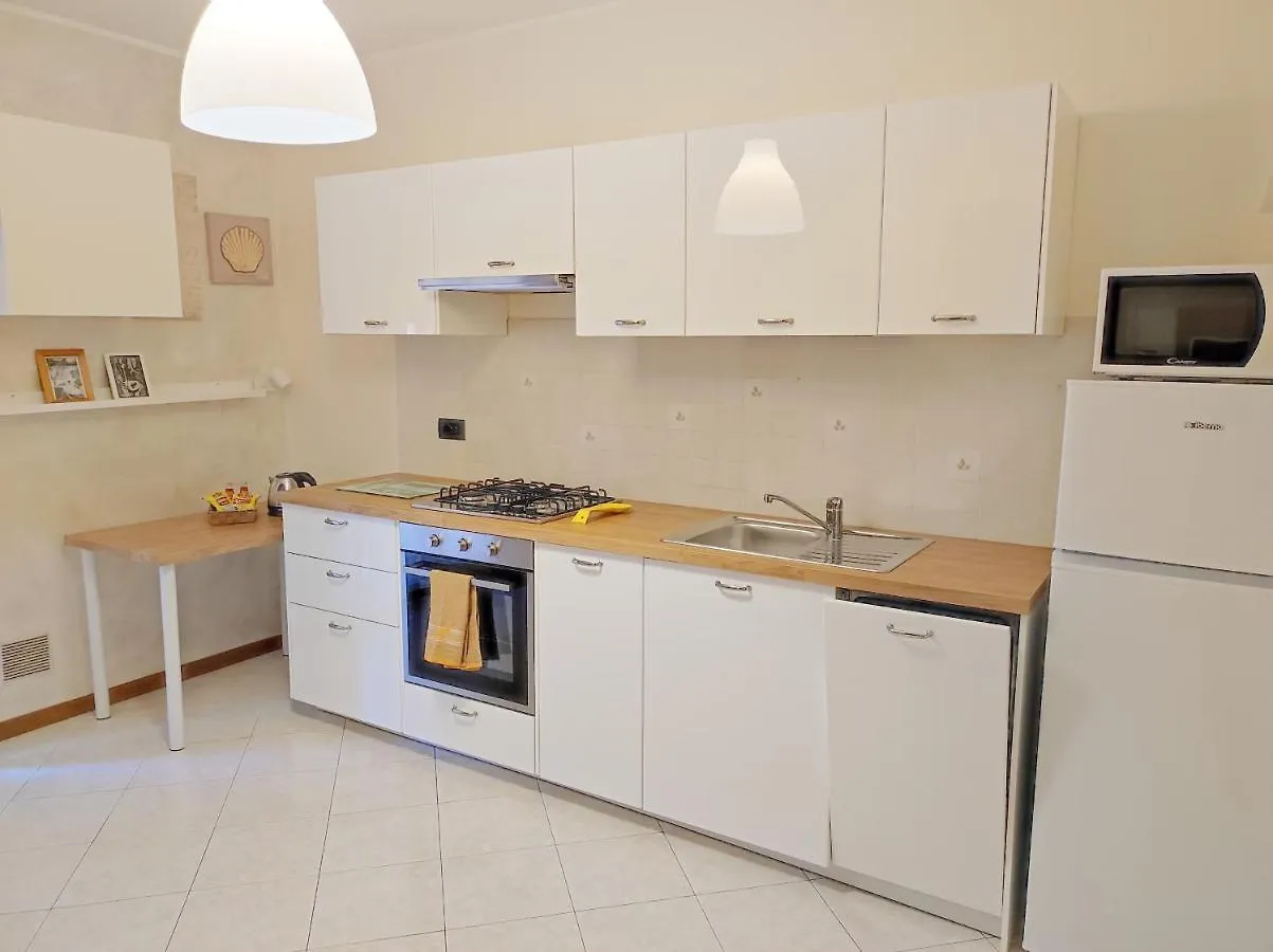 6 A Casa Apartment Milan 0*,